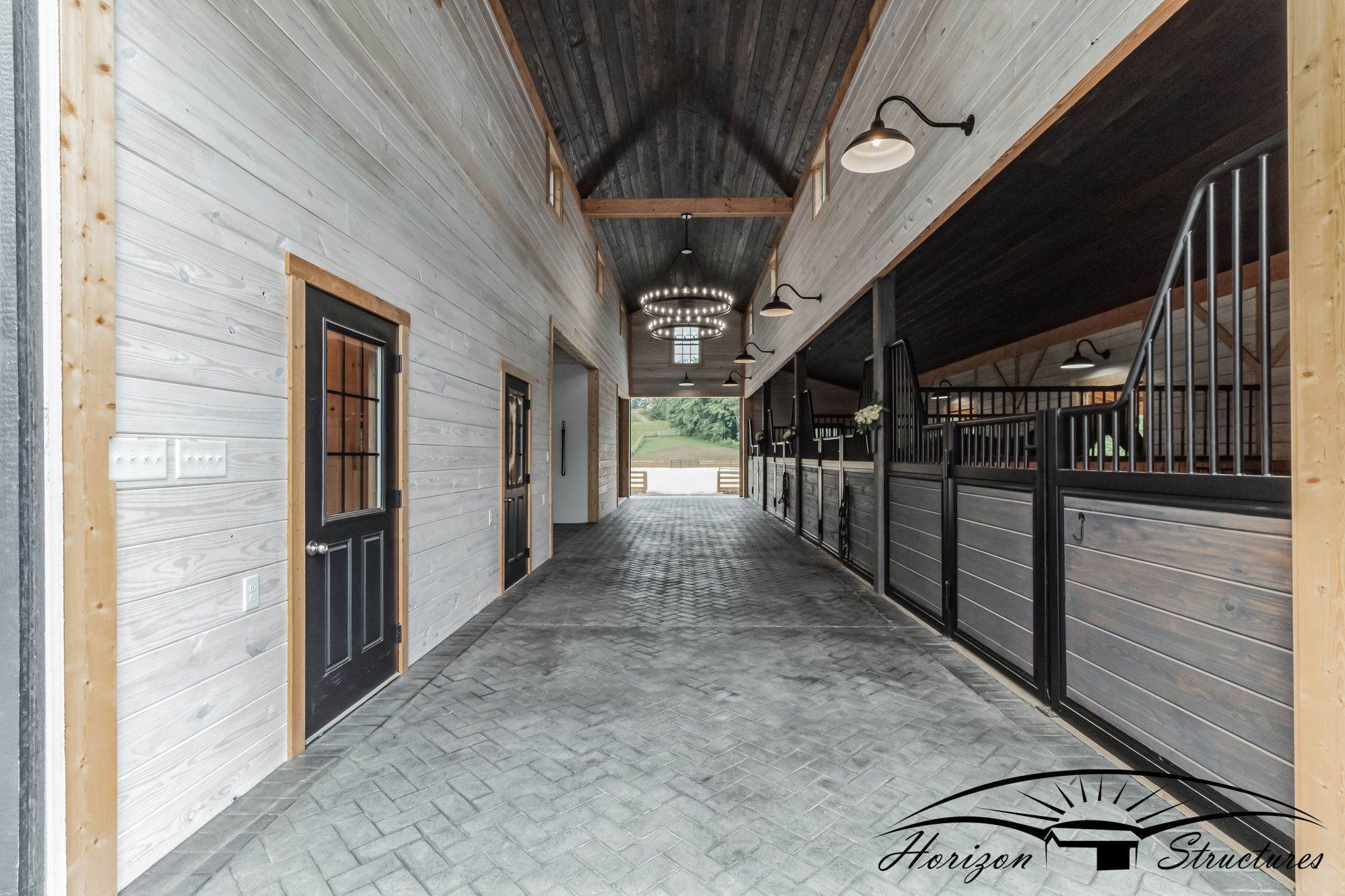 Monitor Horse Barn