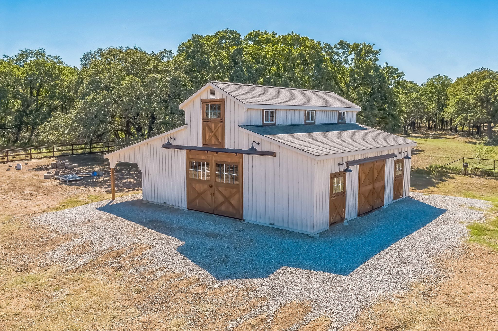 Monitor Horse Barn