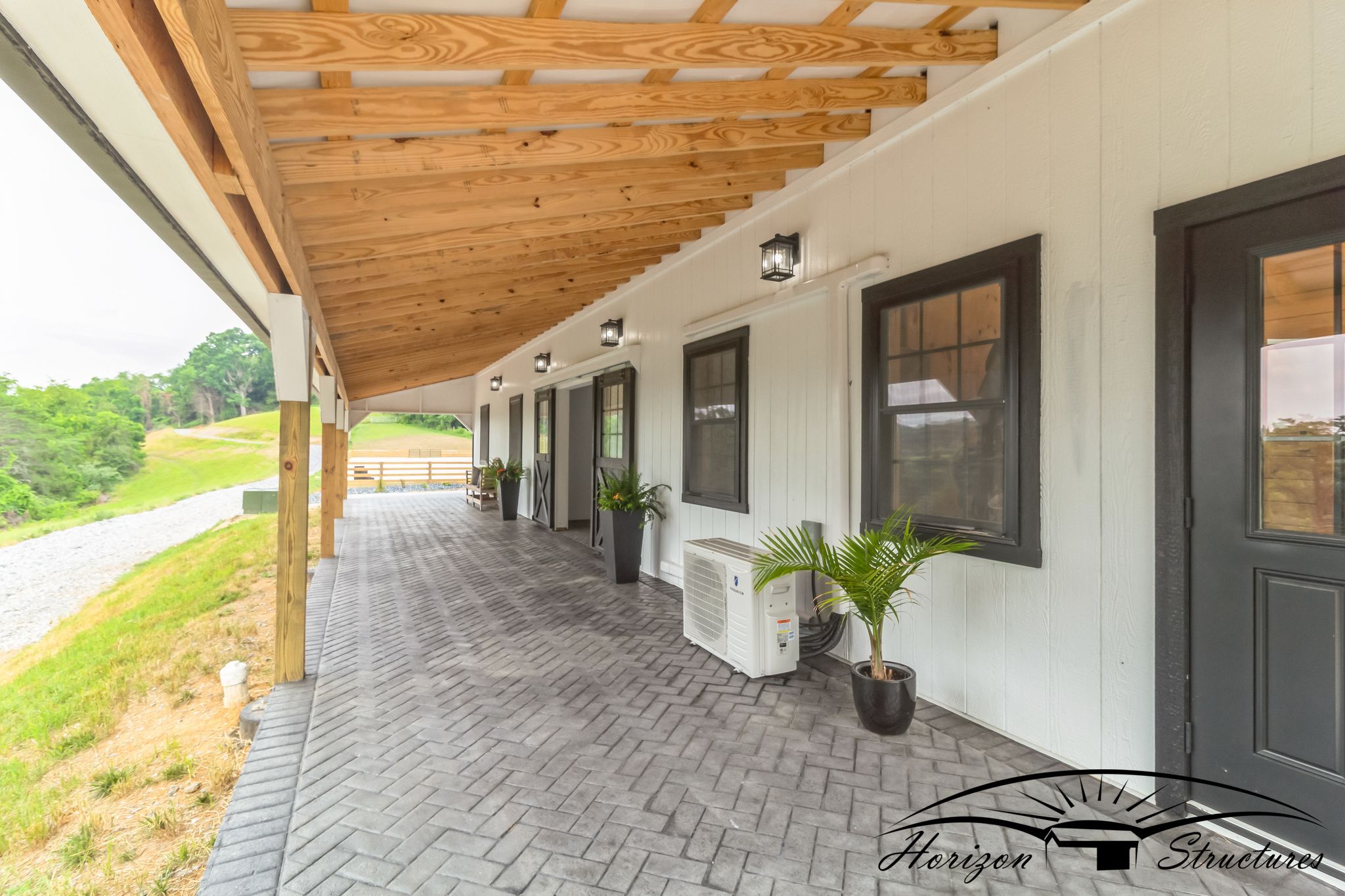 Monitor Horse Barn